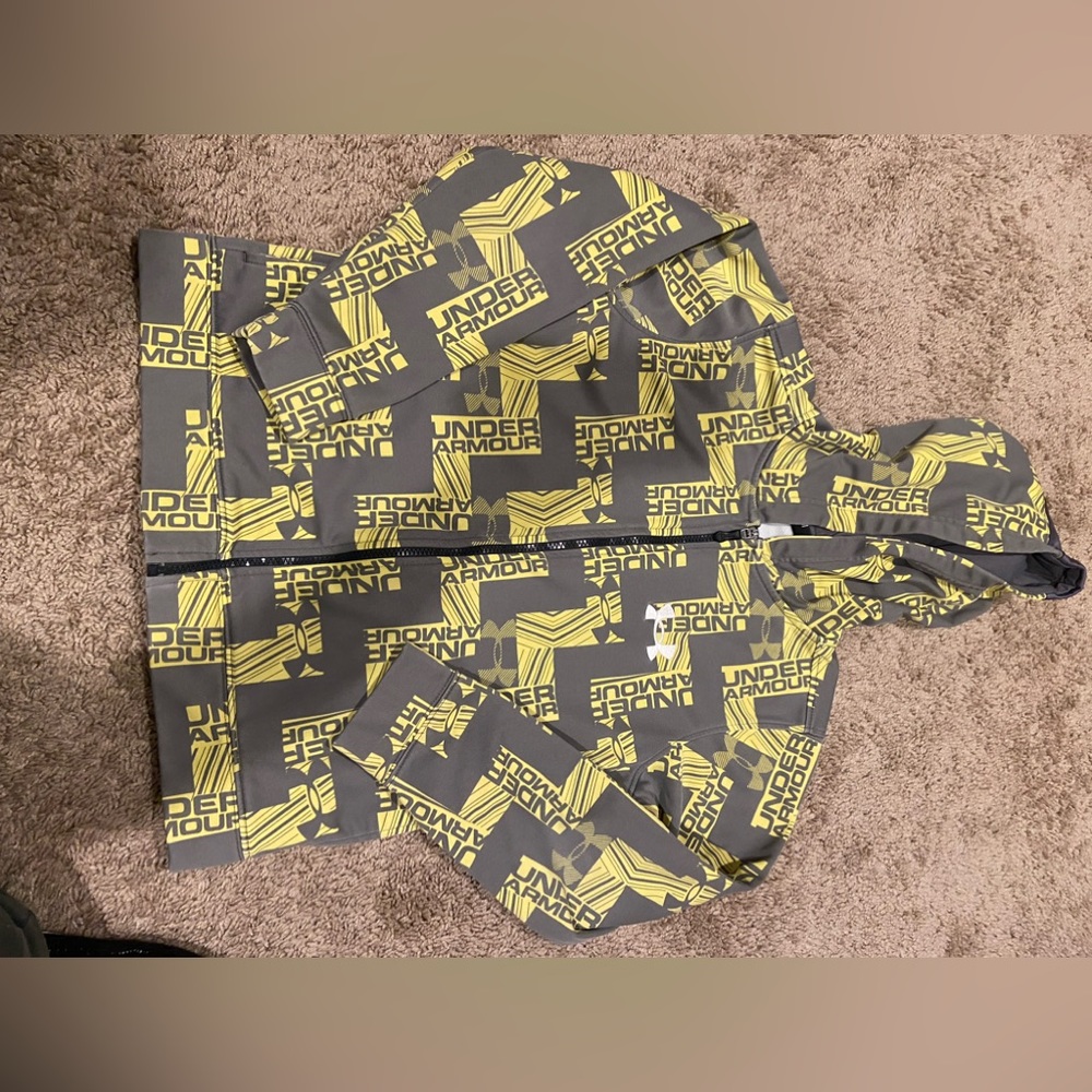Under Armour sweatshirt